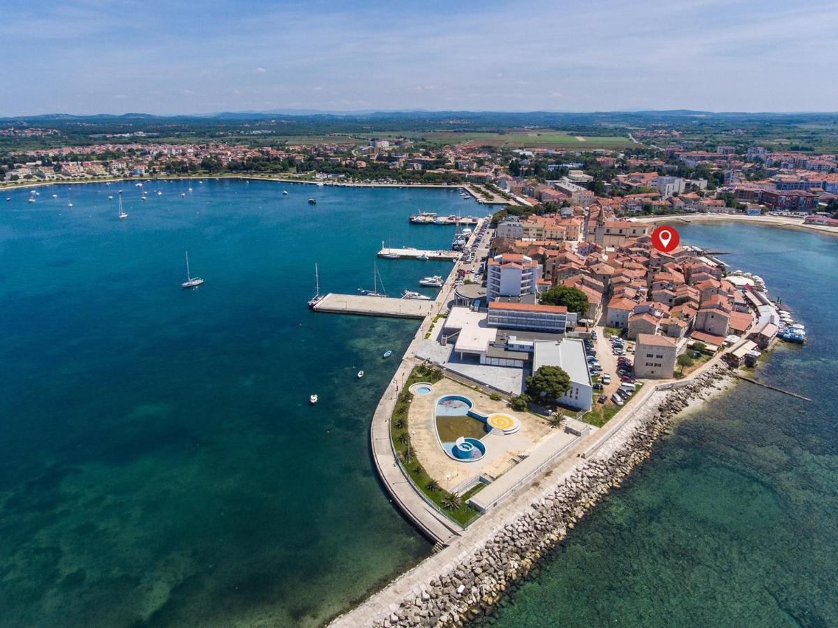 Old Town Apartments In Umago Exterior foto